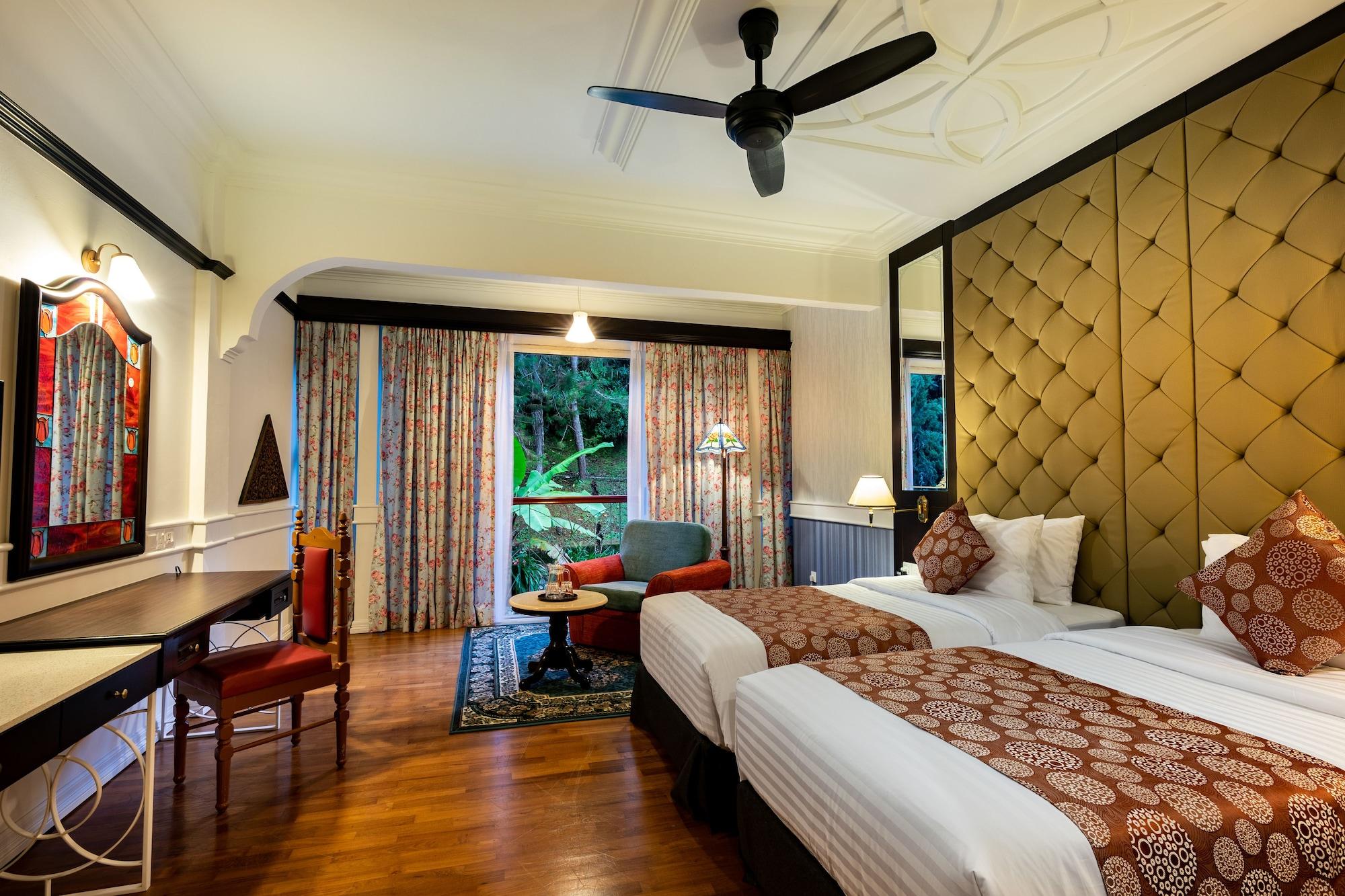 Century Pines 4*