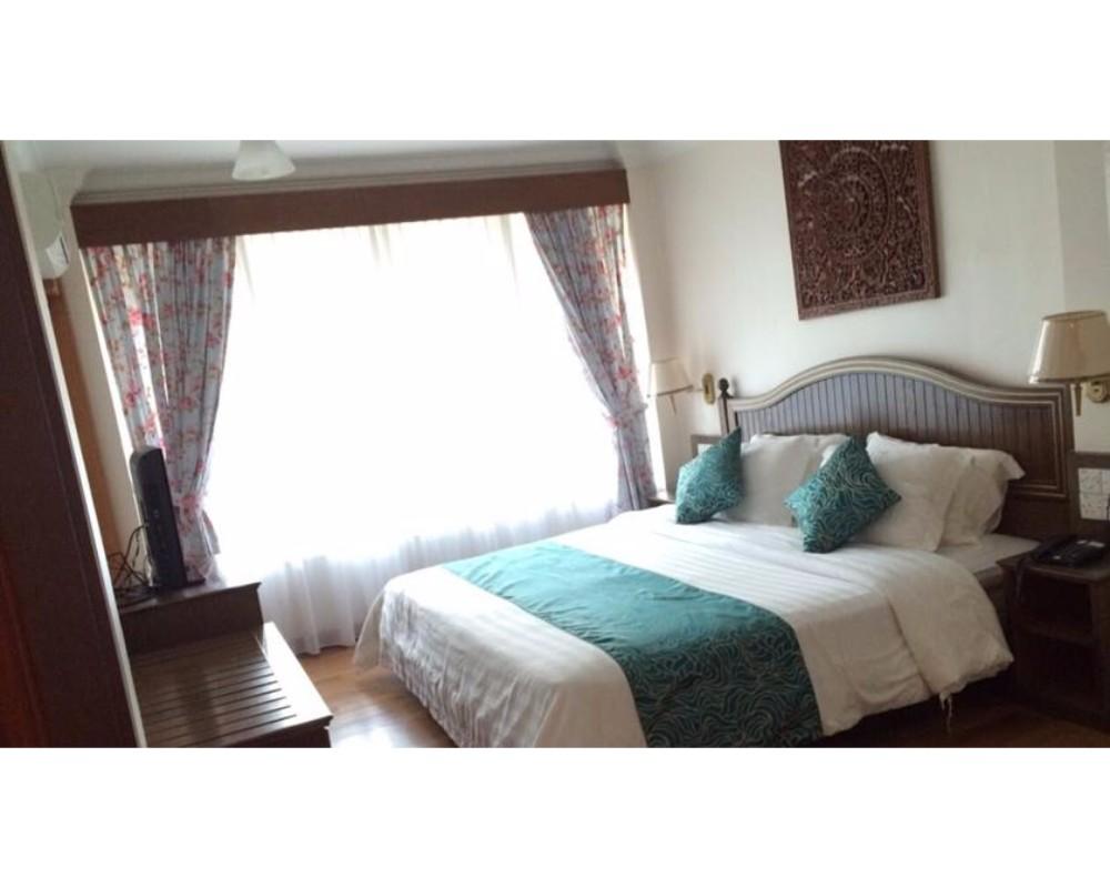 Century Pines 4*