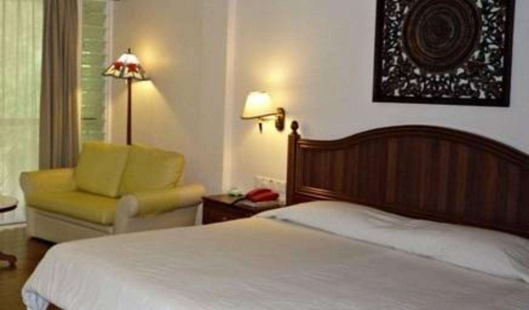 Century Pines 4*