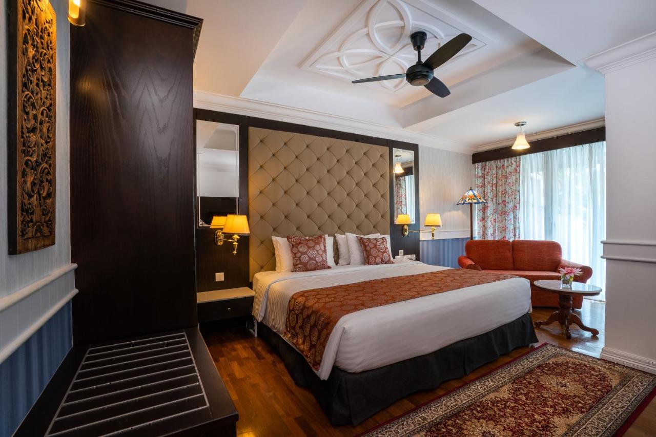Hotel Century Pines